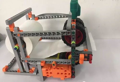 智能果殼箱,智慧出紙機(jī)……孩子們讓生活更智能!