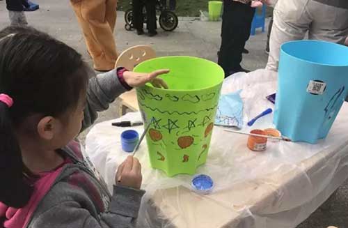 塑料環(huán)保果皮箱大變身